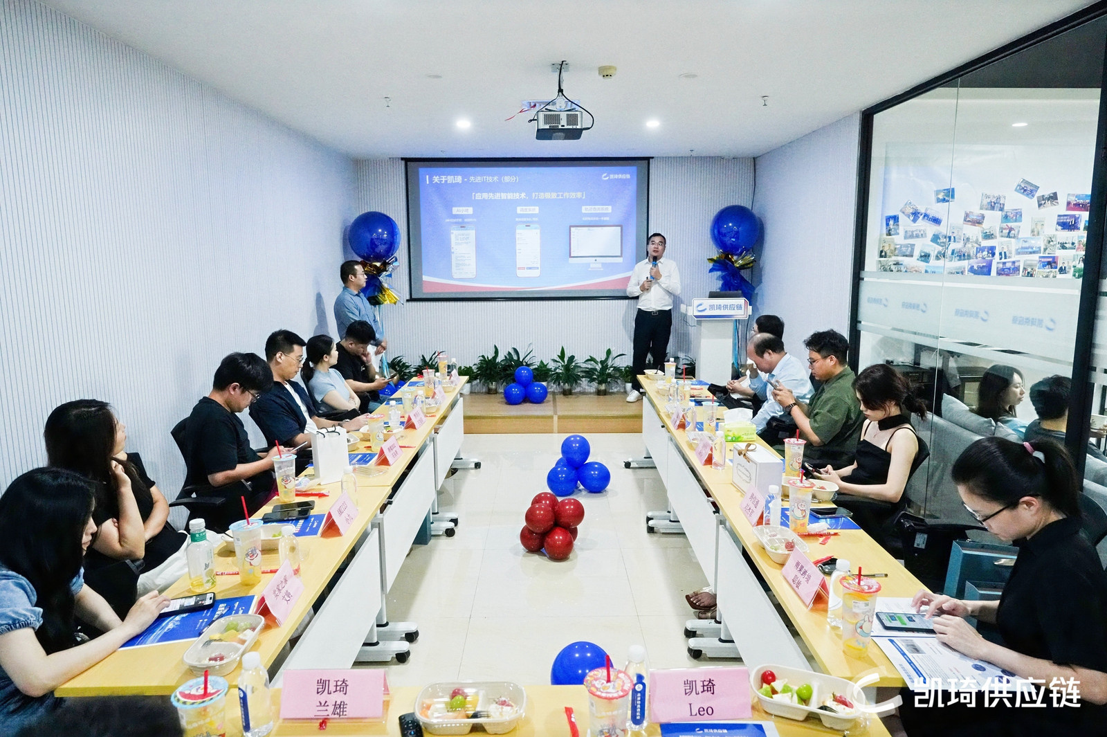 茶话会用这张.jpg